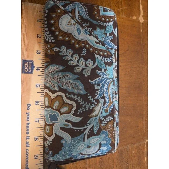 Vera Bradley Travel Organizer in Retired Java Blue Print Passport Carrier Wallet - Picture 6 of 7